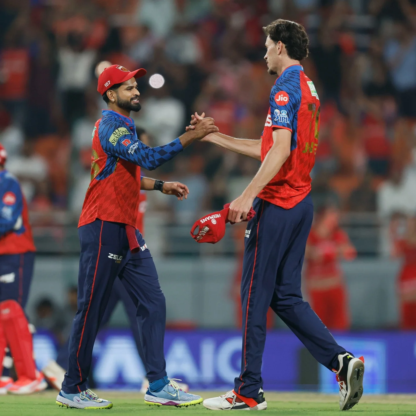 PBKS 254 రన్స్ సునామీ.. LSG కుప్పకూలింది! - Photo 3