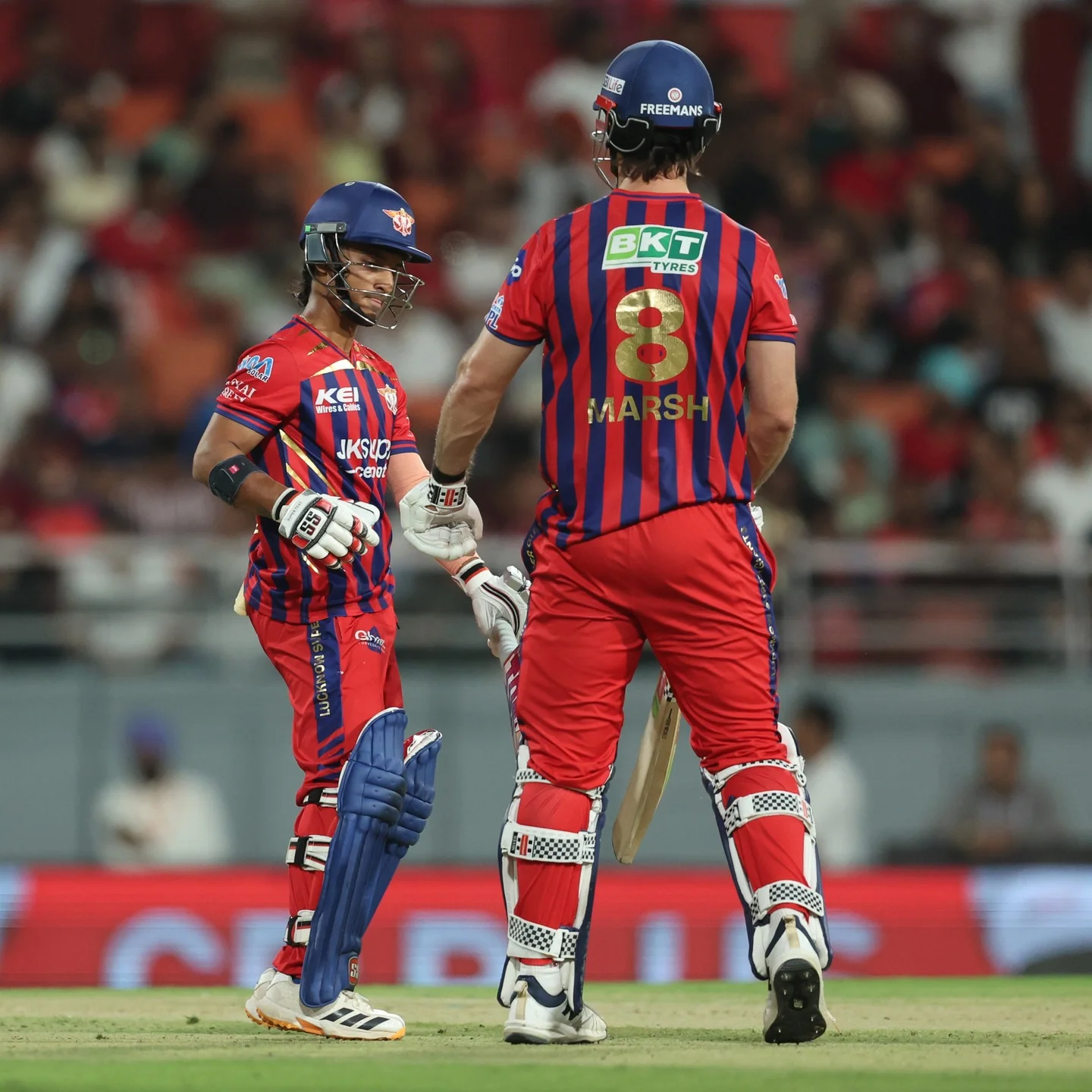 PBKS 254 రన్స్ సునామీ.. LSG కుప్పకూలింది! - Photo 4