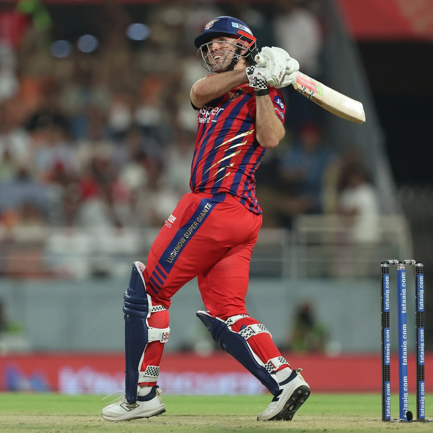 PBKS 254 రన్స్ సునామీ.. LSG కుప్పకూలింది! - Photo 5