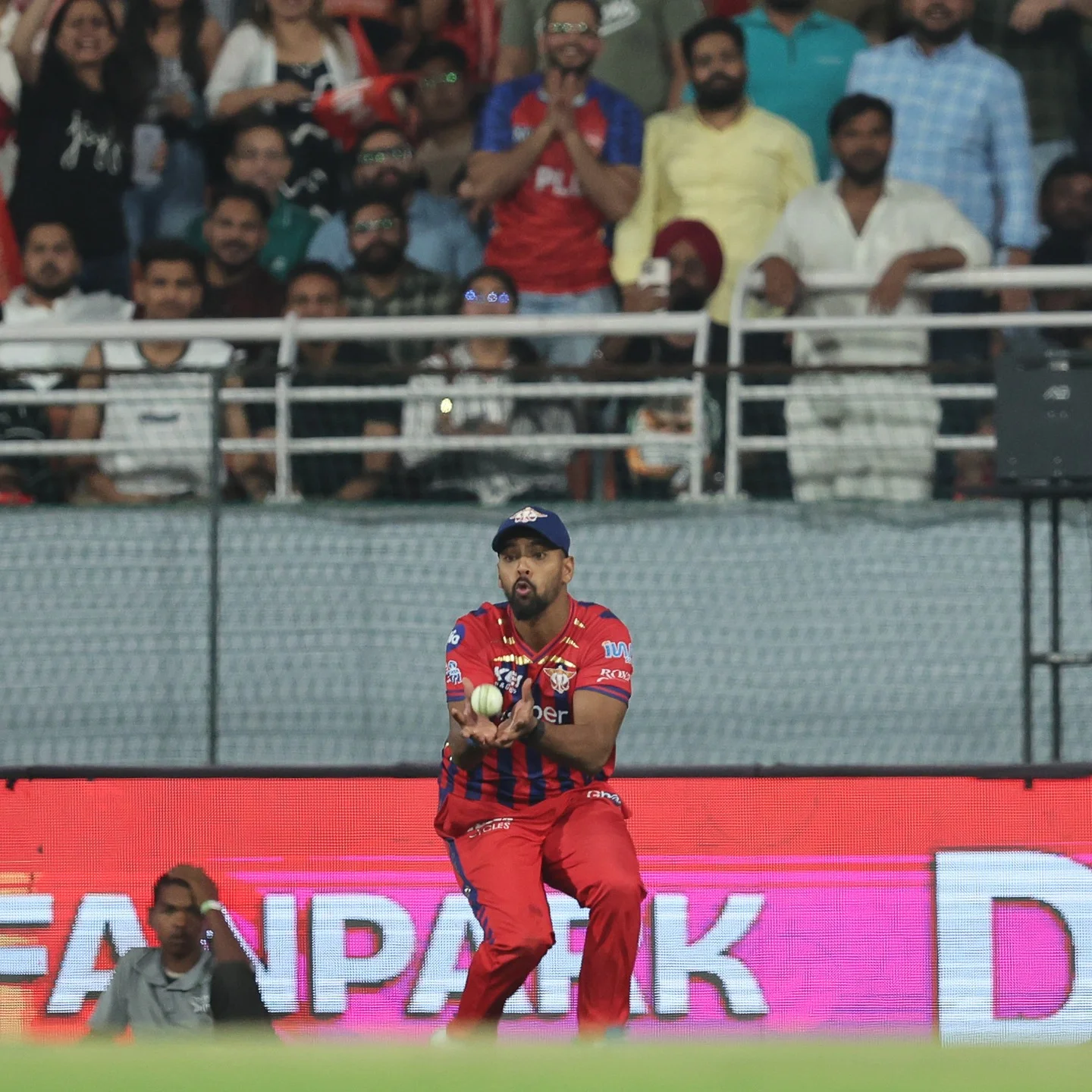 PBKS 254 రన్స్ సునామీ.. LSG కుప్పకూలింది! - Photo 7