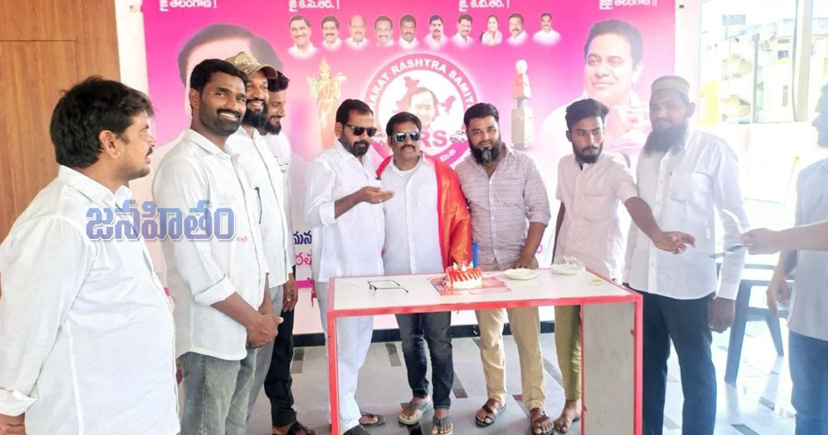 ఘనంగా మాజీ కౌన్సిలర్ బాడీ శ్రీనివాస్ జన్మదిన వేడుకలు