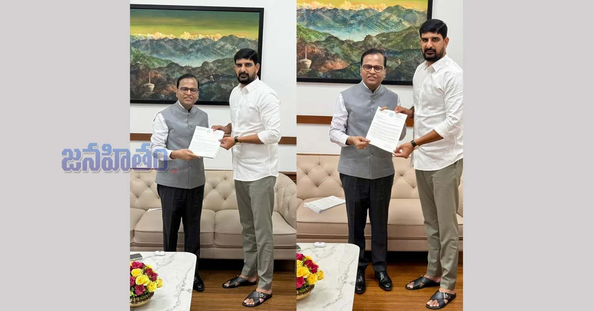 హుజురాబాద్ సమస్యలపై ఫైర్ - సీఎస్‌ను కలిసిన కౌశిక్ రెడ్డి