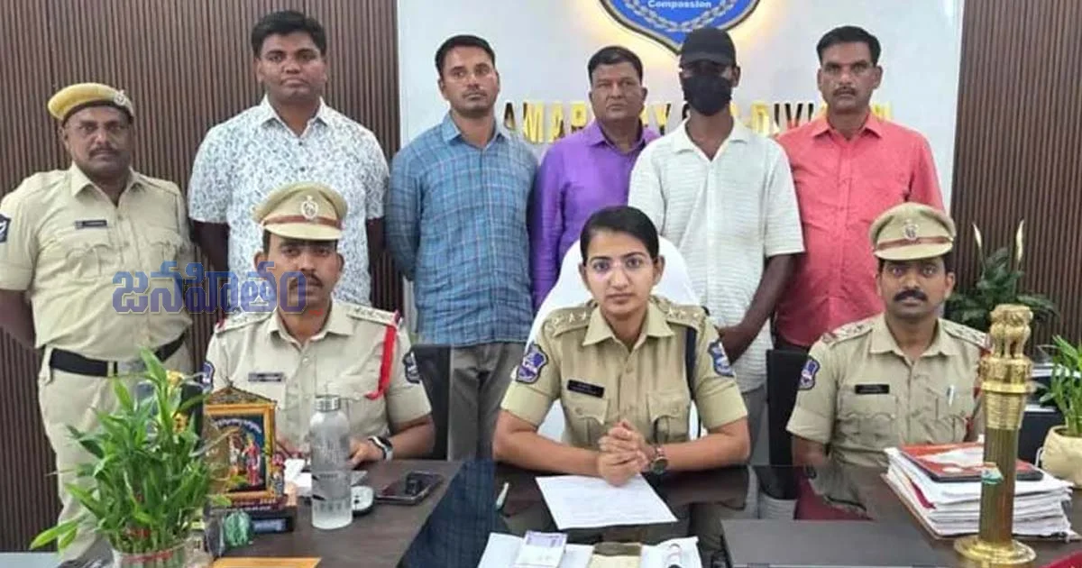 అర్ధరాత్రి దారి దోపిడీలు చేసిన నిందితుడిని అరెస్ట్ చేసిన పోలీసులు